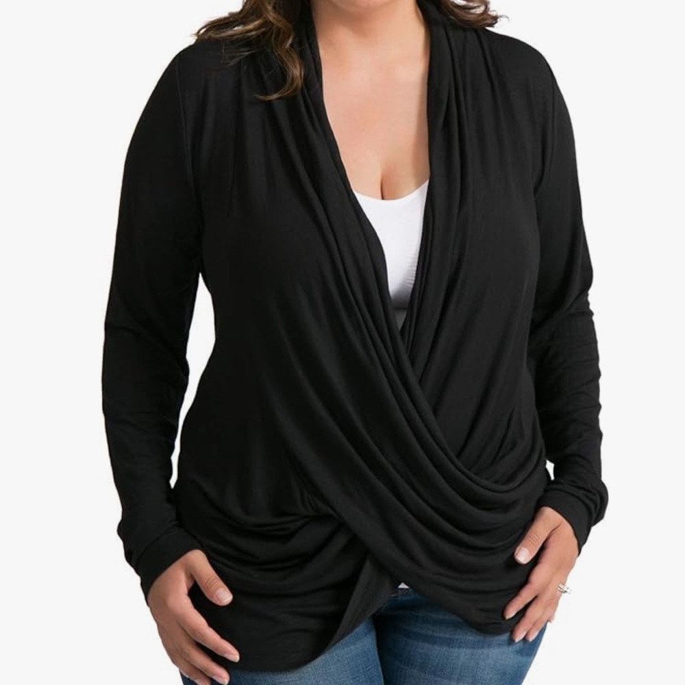 NWOT Women’s Maternity / Nursing Kindred Bravely Black Ruched Front Top